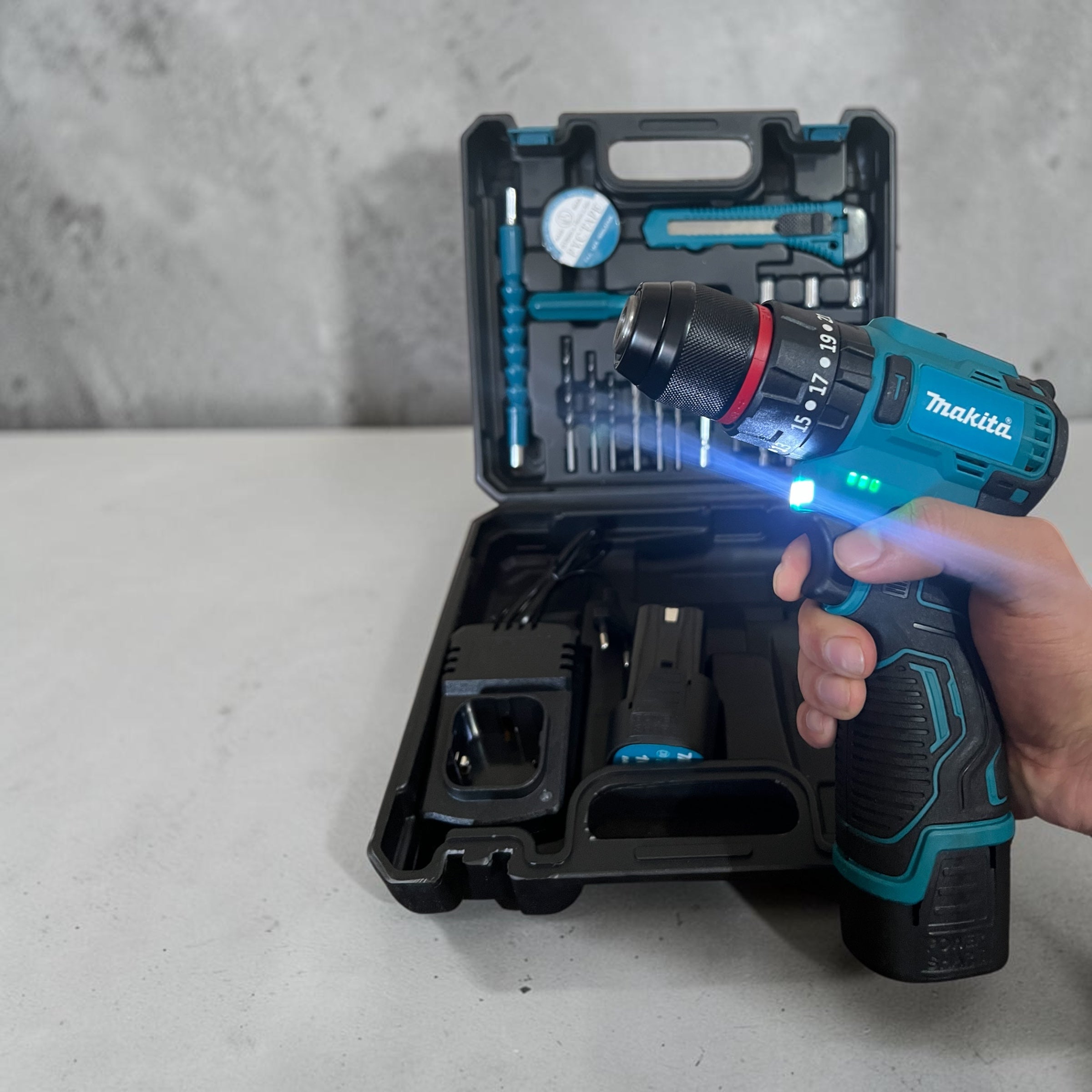 Visseuse Makita 16.8v