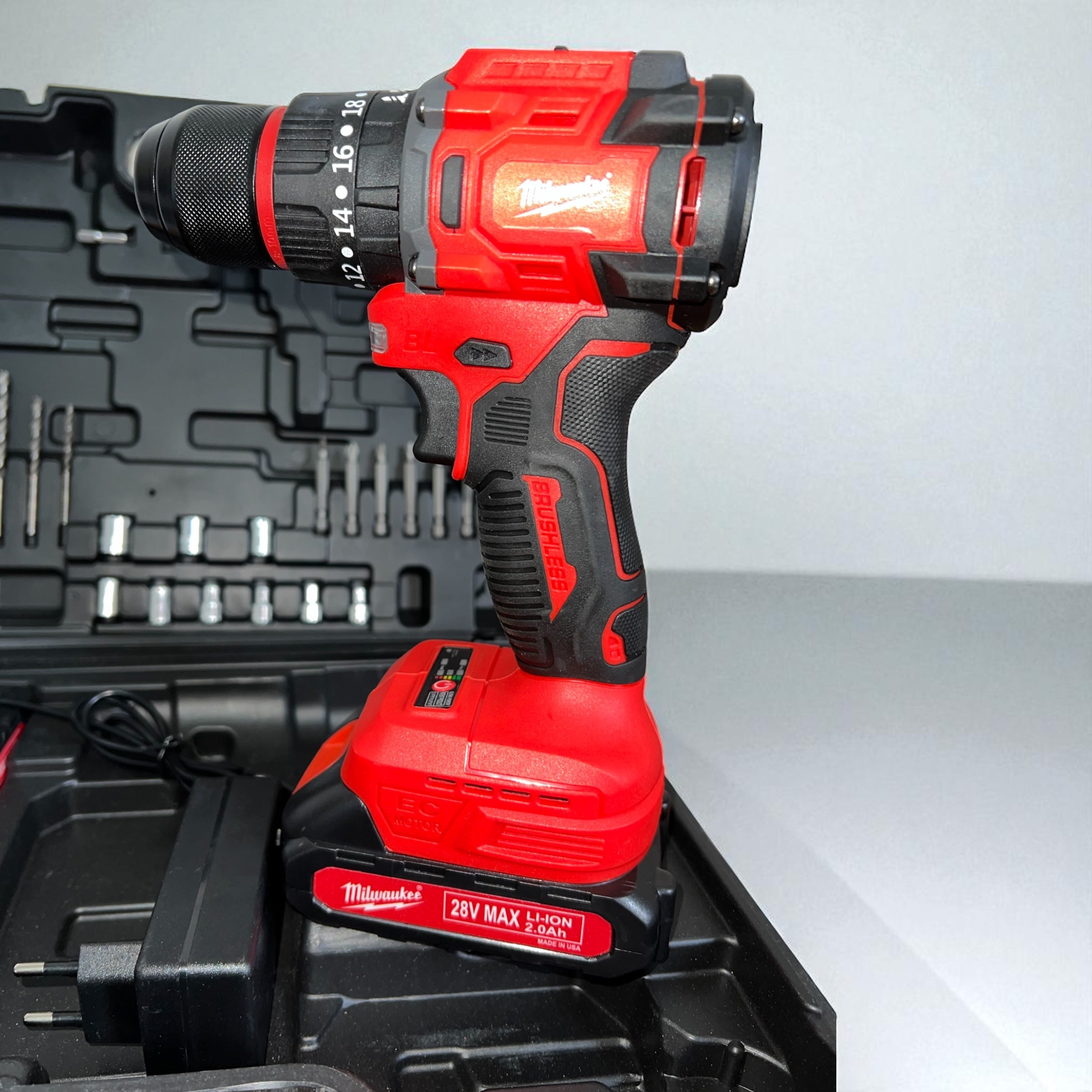 Visseuse MILWAUKEE 28V accesoires
