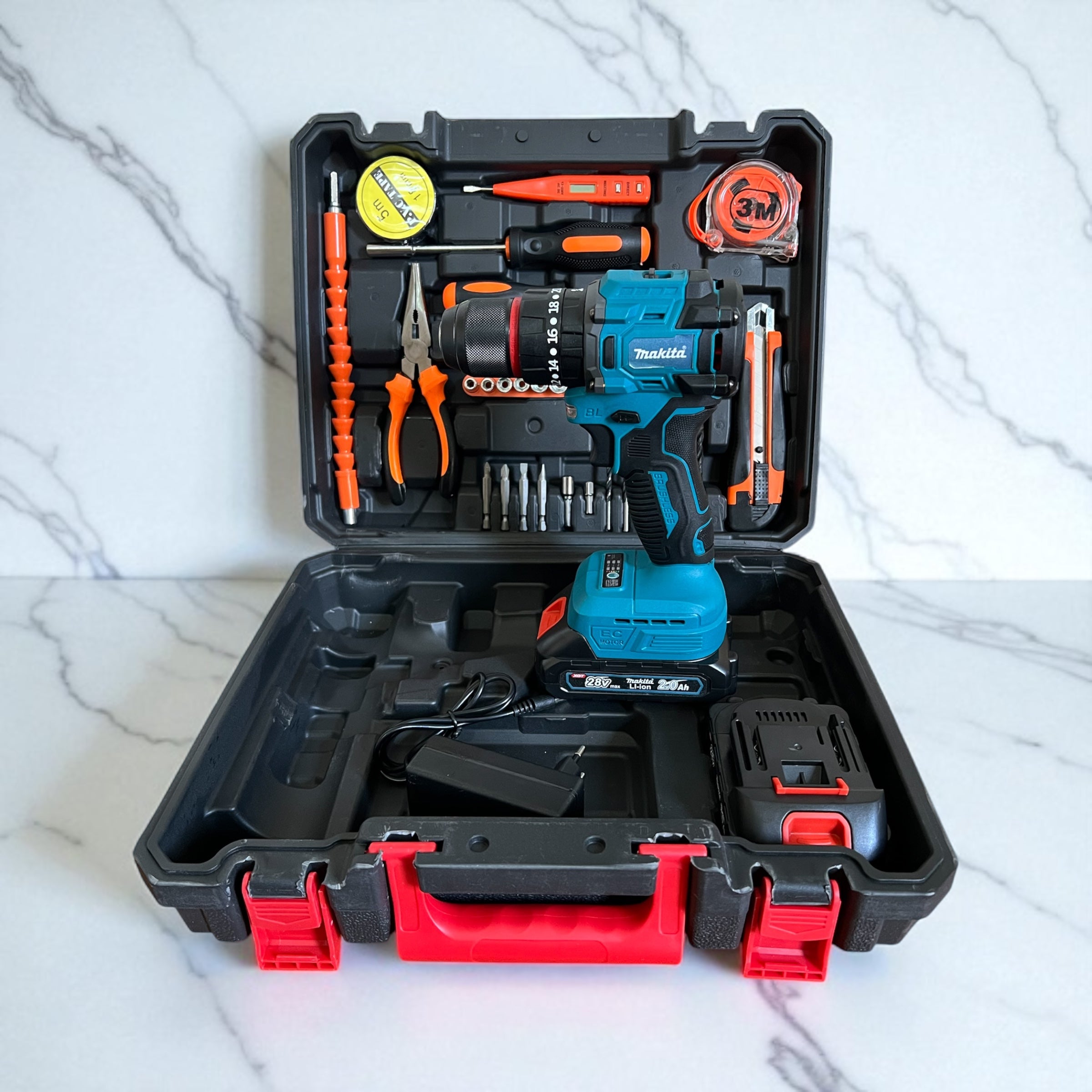 Visseuse Makita 28V accesoires